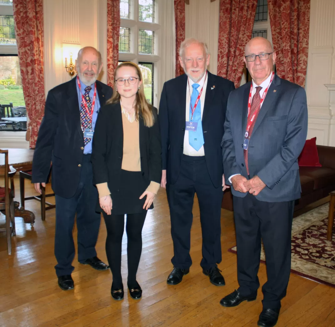 Julia Wins 2019 Prix de la Paix