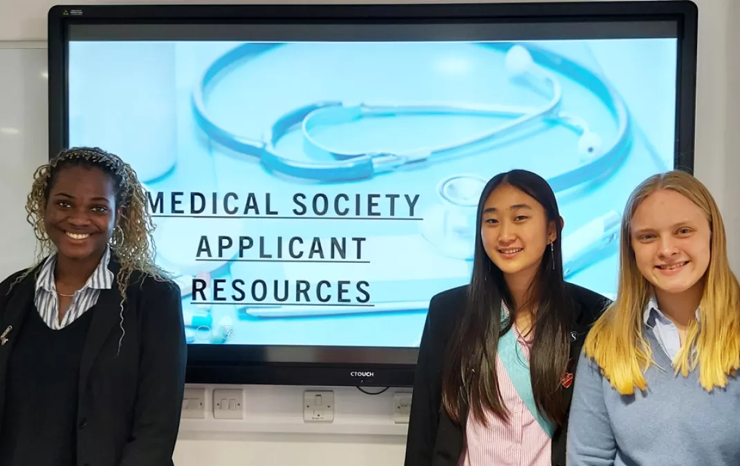 Woldingham’s future medics and vet mentor those following in their footsteps