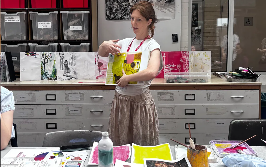 Lower Sixth students explore the use of complementary colours with artist and alumna Eleanor Watson