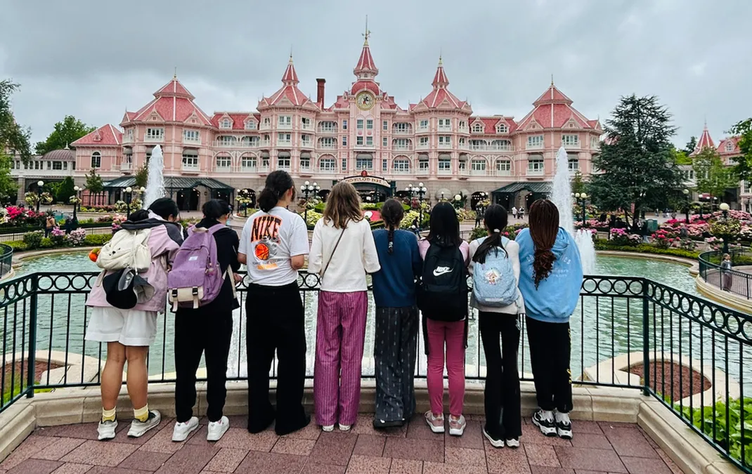 Boarders bowled over by trip to Paris and Disneyland