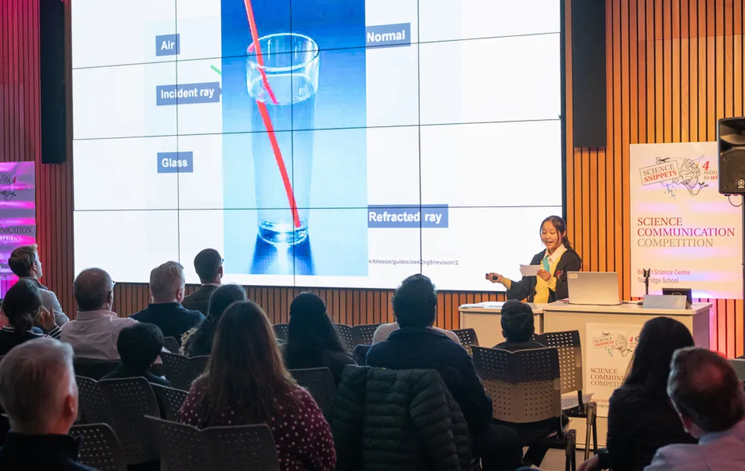 Competition success for skilled science communicators Lilico and Jovie