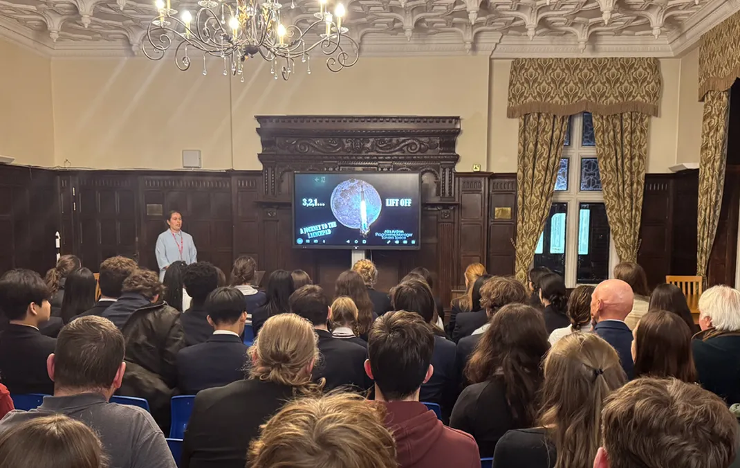 Students inspired by STEM Live talk &ldquo;3,2,1 lift off: a journey to the launch pad"